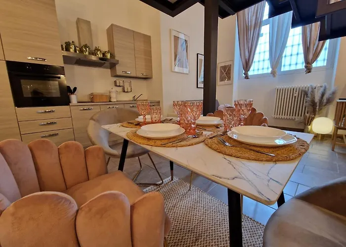 Regina In Porta Romana 2 - Sky Tv, Wifi E Breakfast Box